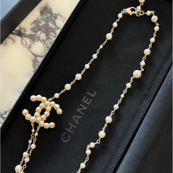 Chanel CC Long Pearl Necklace. Comes with original box and dust bag. - Picture 6 of 8